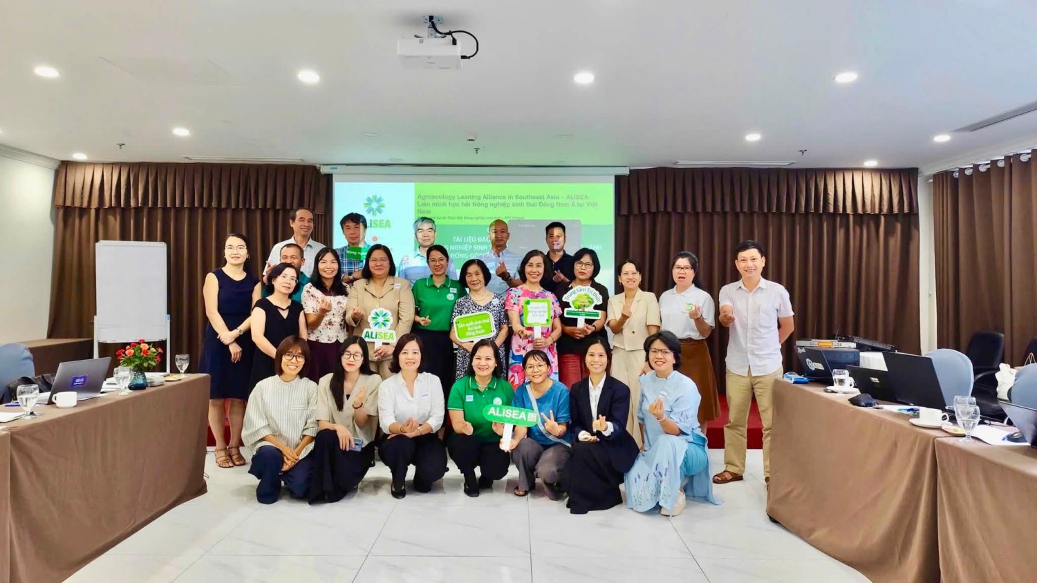 Trung tâm Nông nghiệp hữu cơ (COA) tham gia tham vấn xây dựng bộ tài liệu: Đào tạo Giảng viên nguồn (TOT) về Nông nghiệp sinh thái (NNST): Các nguyên tắc và thực hành chuyển đổi hệ thống lương thực, thực phẩm